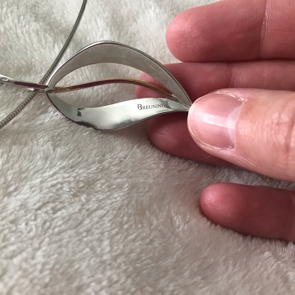 Breuning leaf pendant necklace - Picture 4 of 4